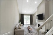 Photo - 902 Creekside Dr