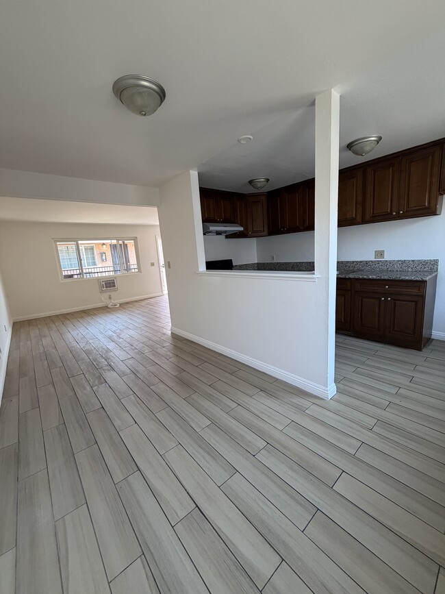 Building Photo - 159 N Vecino Dr Unit 159