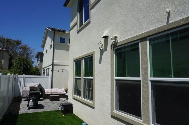 Photo - Stunning 4 Bedroom 3 Bath Plus Loft Home in Costa Mesa