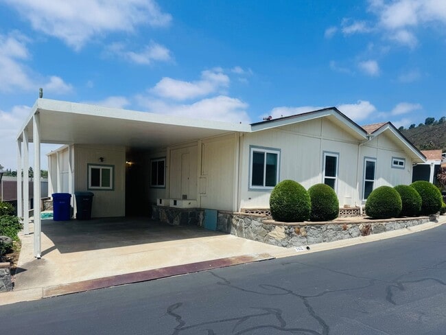 Photo - FOR LEASE - AVAILABLE NOW 55+ COMMUNITY UTILITIES INCLUDED!