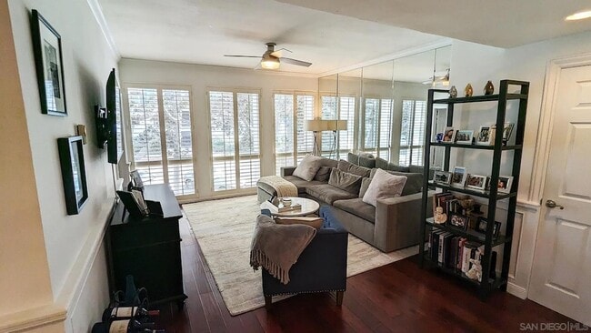 Photo - 2410 Albatross St Unit 6