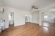 Studio, 1BA - 325SF - 265 S Manhattan Pl