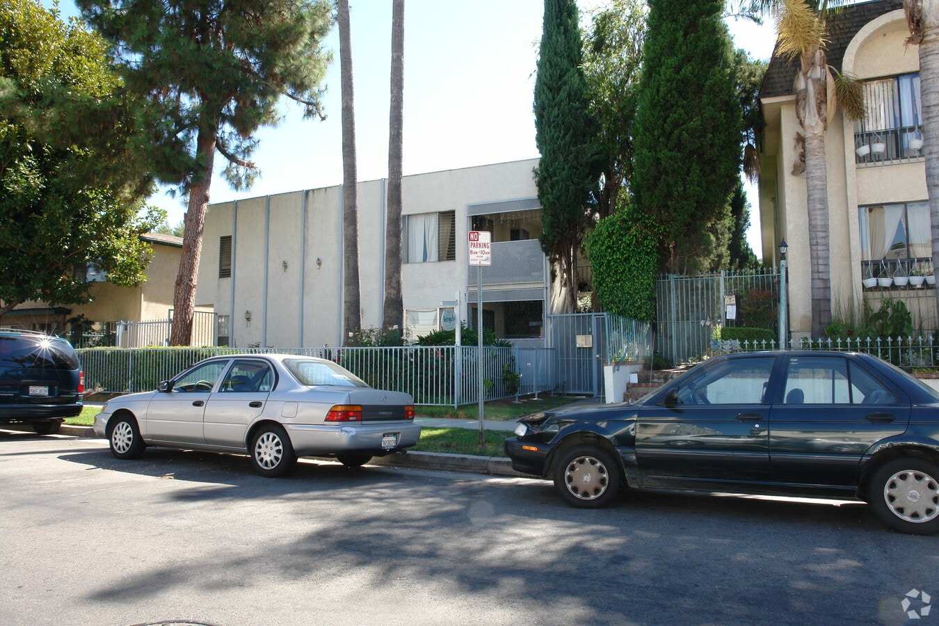 Photo - 4346 Ventura Canyon Ave Apartments