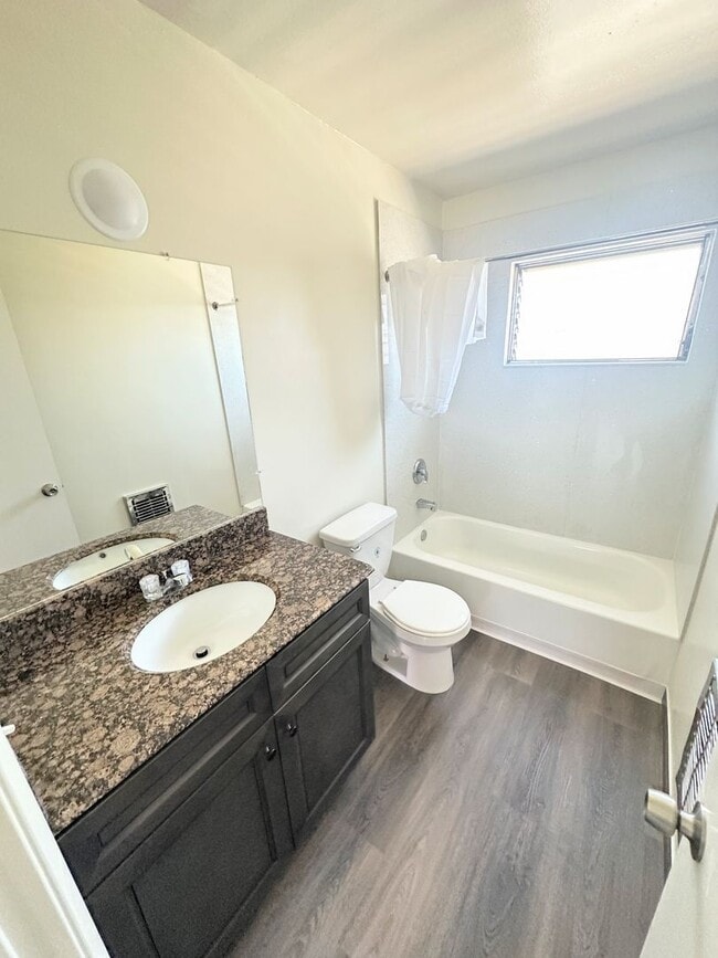 Photo - Nicely updated 1bd/1ba with parking includ... Unit #22