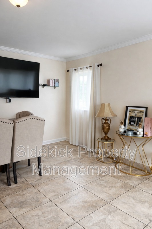 Photo - 4321 Beagle St