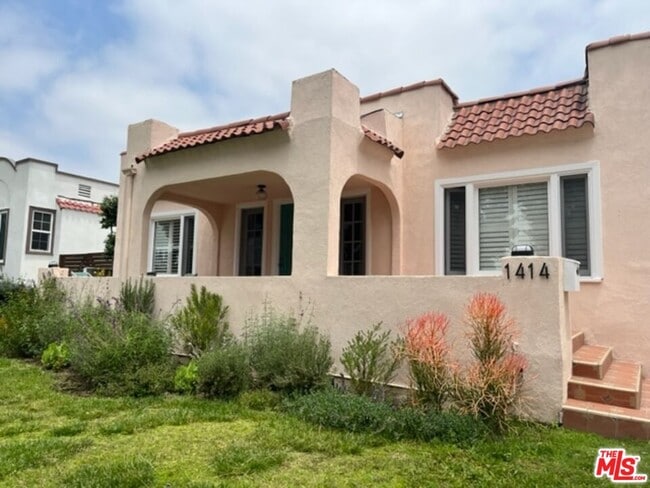 Photo - 1414 Armadale Ave House