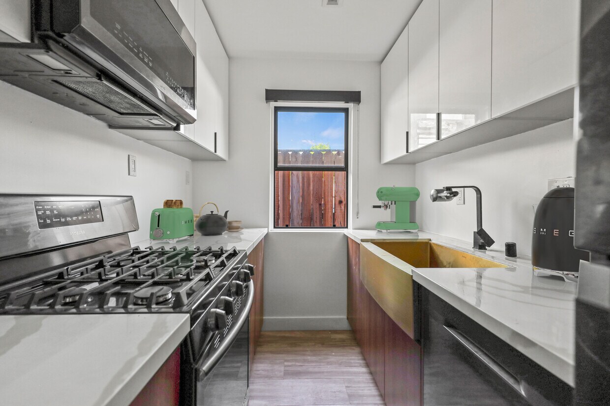 Floor Plan - Studio