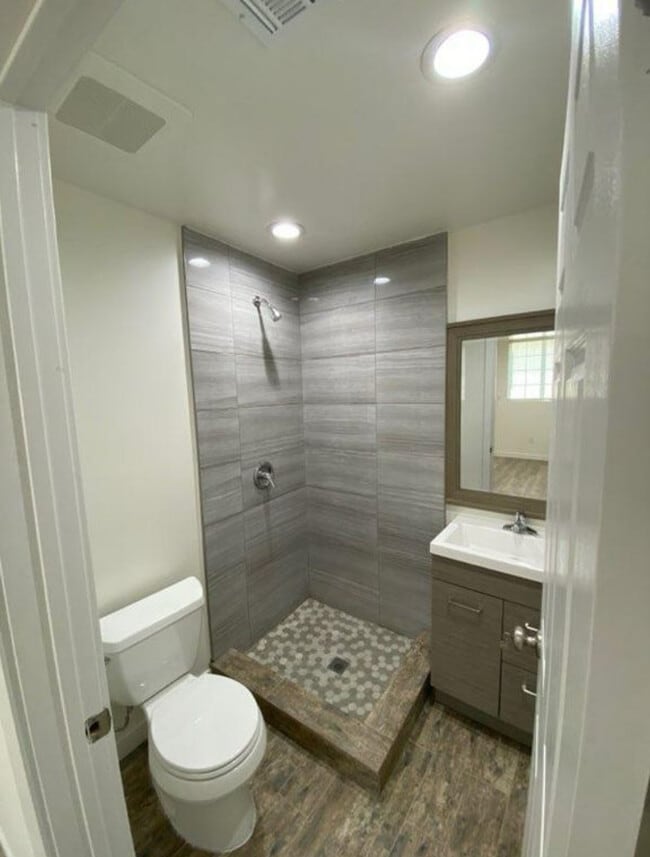 Photo - 10713 Irma Ave