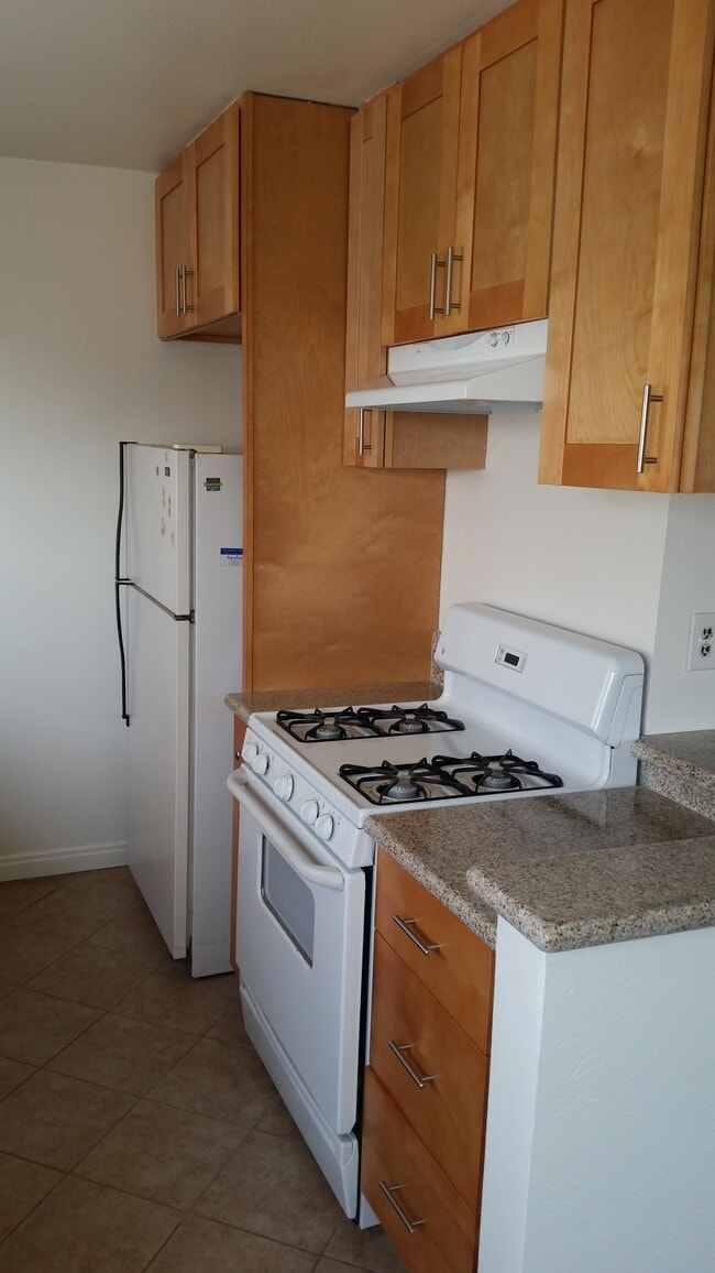 Photo - 4350 Maple St