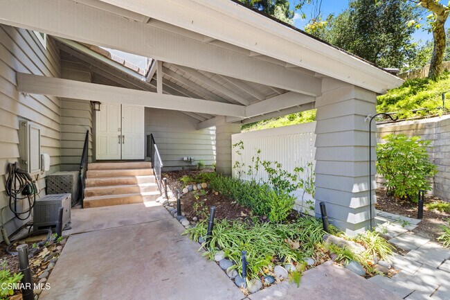Photo - 1408 N View Dr