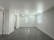 Photo - 5970 Locust Ave