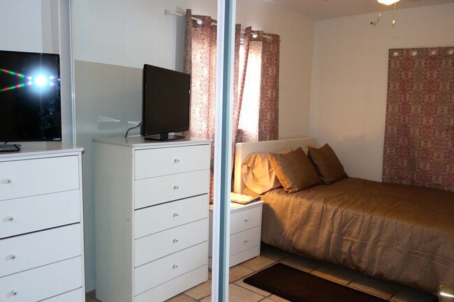 Photo - 10420 Buford Ave Unit Room #2