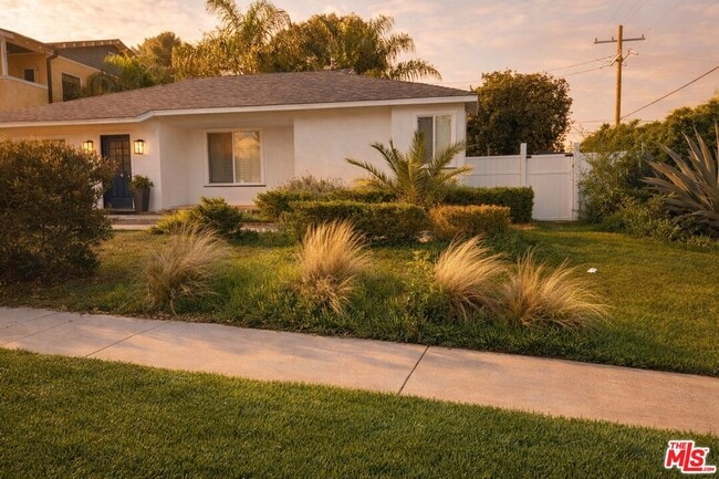 Building Photo - 10257 Wescott Ave