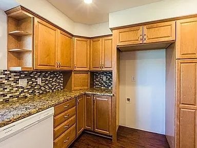 Photo - 2140 Briarfield St