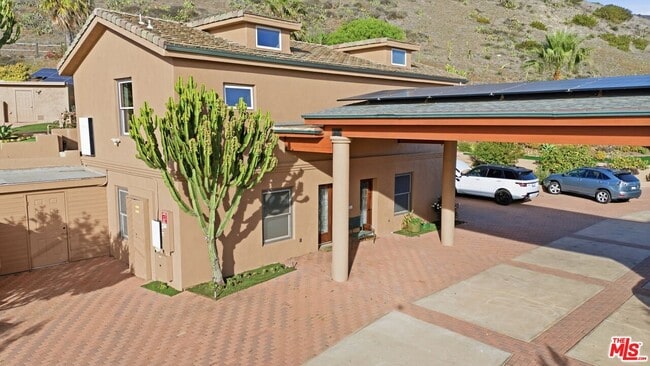 Photo - 34077 Pacific Coast Hwy