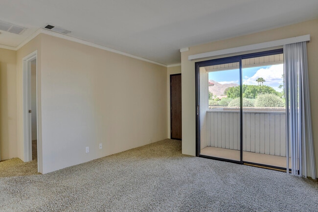Photo - 2820 N Arcadia Ct Unit B208