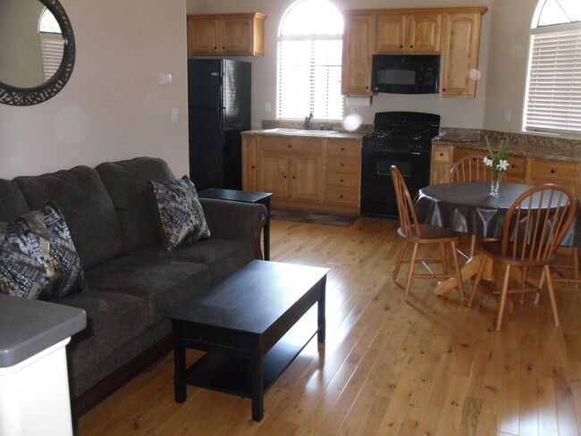 Photo - 7304 Forbes Ave Apartments Unit C