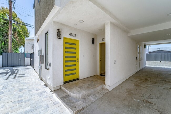 Photo - 4532 St Charles Pl