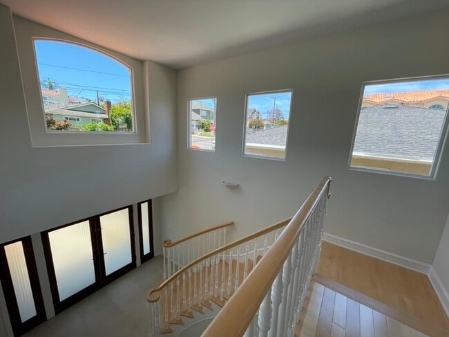 Photo - 1120 Steinhart Ave