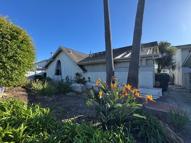 Building Photo - Penthouse Living in Ventura Keys – Harbor Village Condo