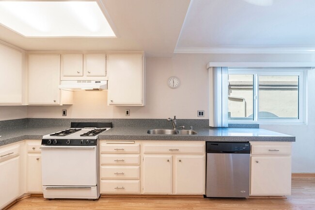 Photo - Mathews Avenue Unit #3