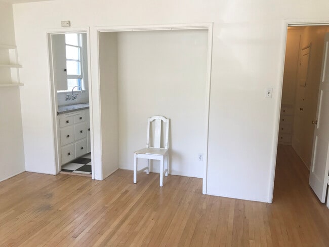 Building Photo - 1714 Montana Ave Unit B