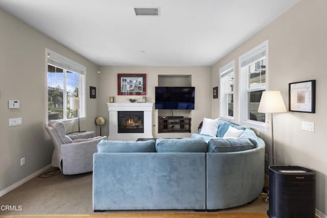 Photo - 1423 Caspian Way