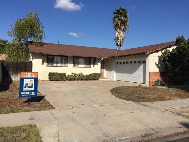 Building Photo - Spacious Lake Murray 4 Bedroom Home with Large Yard in Quiet San Diego Neighborhood