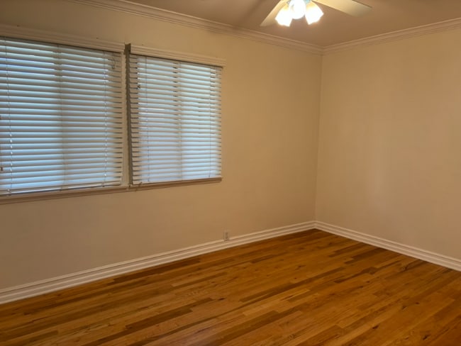 Photo - 534 N Niagara St