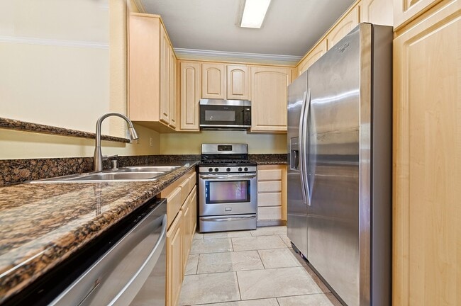 Photo - 300 N El Molino Ave Unit 107
