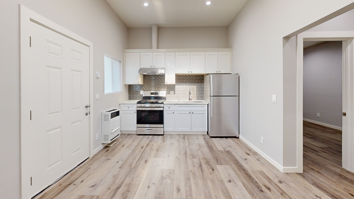 3D Tour - Sweet Spot Alert! Cozy 1 Bed in the Heart of LA