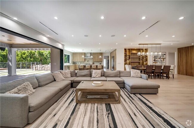 Building Photo - 5355 Aldea Ave Rental
