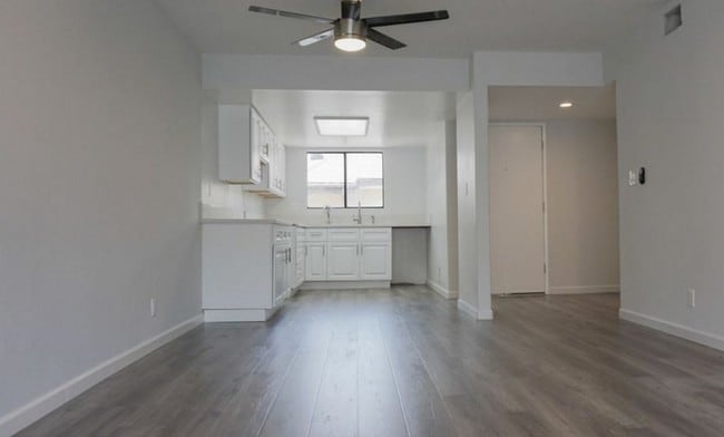 Building Photo - 620 W Hyde Park Blvd Unit A-209 Rental