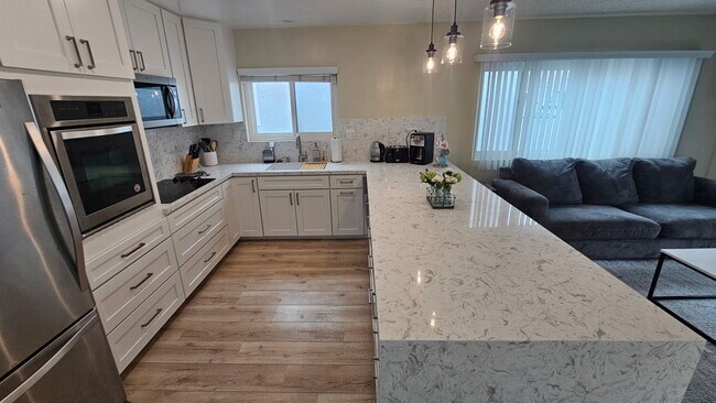 Newly renovated kitchen 2025 - 128 34th St Unit 128 34th Street Upstairs