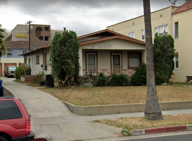 Building Photo - 15 N Primrose Ave Unit 15.5