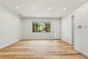 Photo - 10913 White Oak Ave
