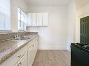 Photo - 435 W 4th St Unit 1/2