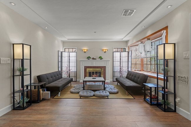 Photo - 1015 E Verdugo Ave House