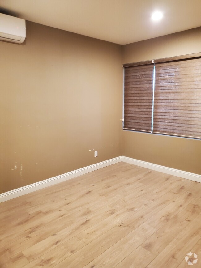 Building Photo - 5670 Orange Blossom Ln Rental