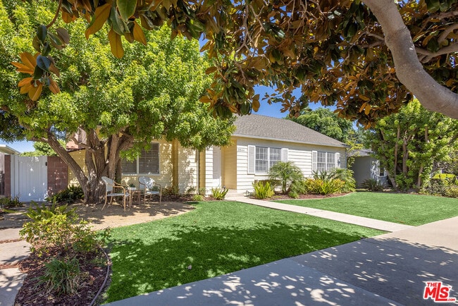 Photo - 3544 Gardenia Ave
