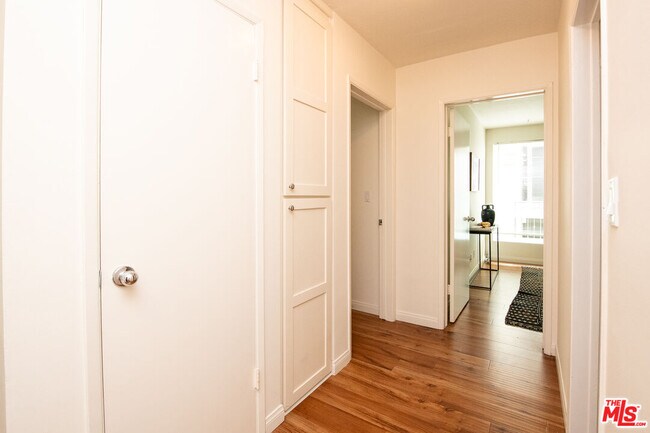 Photo - 608 Idaho Ave Unit 6