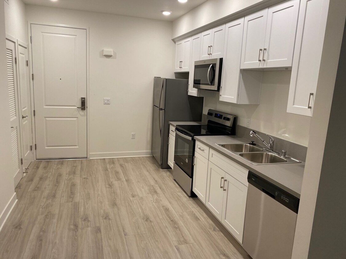 Floor Plan - 1Bd + 1Bth - Floor Plan D2
