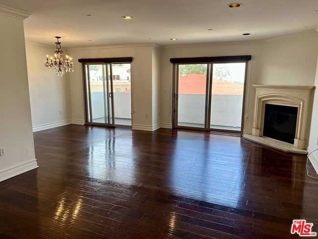Photo - 1621 Barry Ave Unit 302