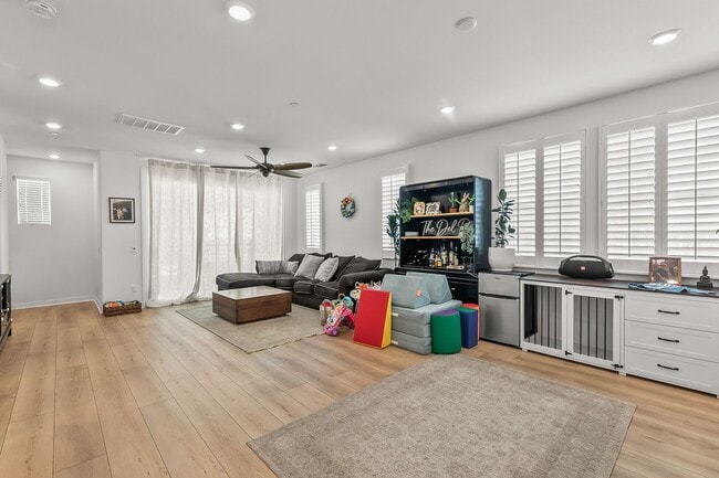 Photo - Exquisite Modern Townhome Nestled in the T...