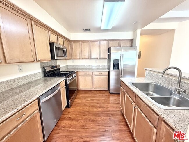 Photo - 1134 N Euclid St Unit 18