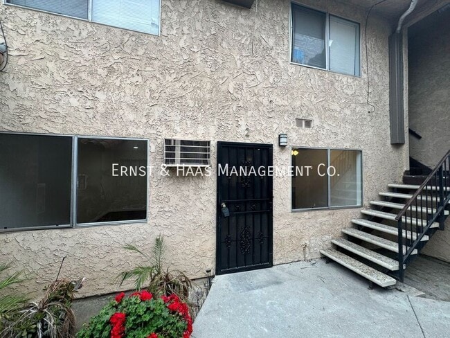 Building Photo - 1170 E South St Unit #02 Rental