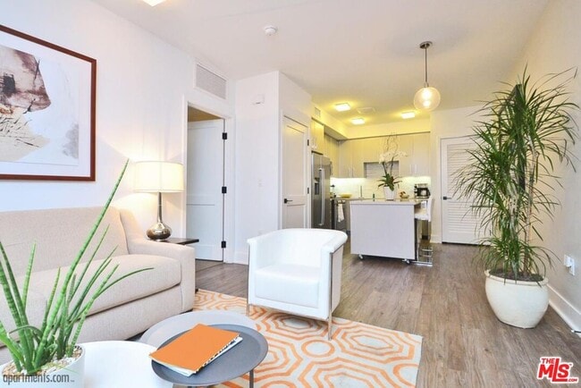 Photo - 1168 S Barrington Ave Unit 210