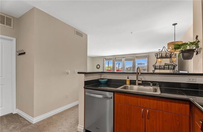 Photo - Bright & Spacious Unit with Natural Light