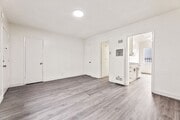Photo - 439 S Catalina Street