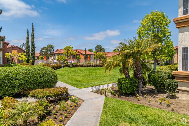 Riverview Springs - Riverview Springs Apartments